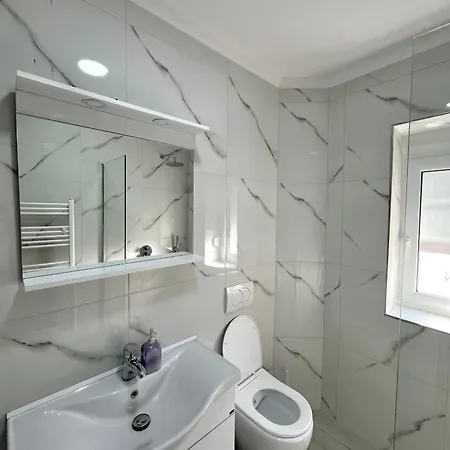 Charm Hideaway טיראנה