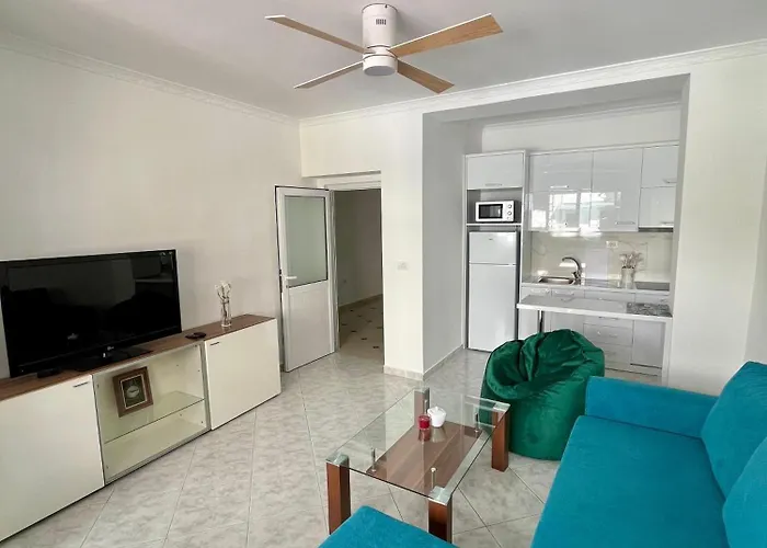 Charm Hideaway Daire Tiran