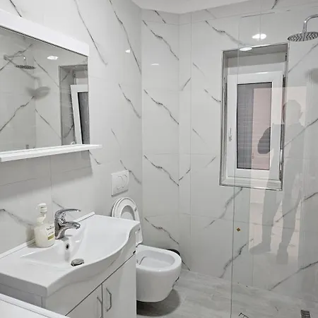 Apartment Charm Hideaway Tirana