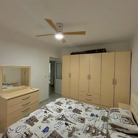 Charm Hideaway Апартаменты *