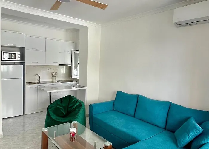 Charm Hideaway Apartman Tirana